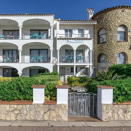 Salins 1 Apartment